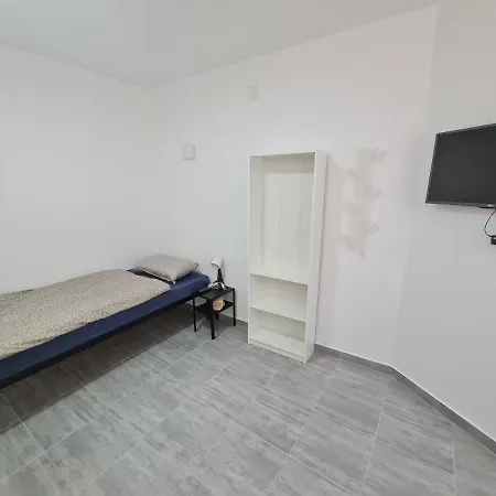 Budget Apartment Lelo Centar2 Osijek Buitenkant foto